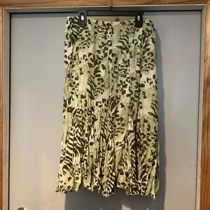 Rafael Essential size medium 100% polyester skirt
